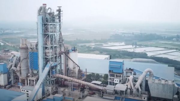 Ligne de production de ciment avec une capacité de 5000 t/j pour ZhongBo Cement à Xinjiang en Chine